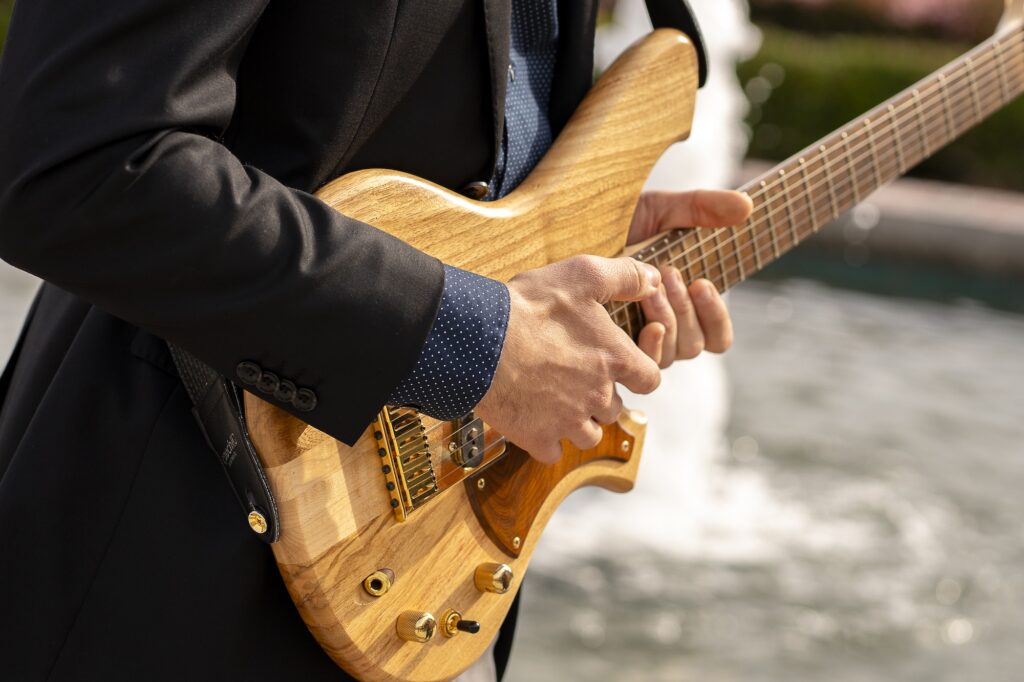 Saffron-Alan - Saffron Band